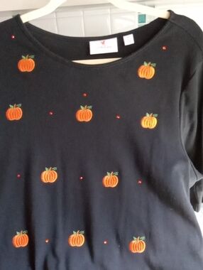Quacker Factory Black Crewneck Top with Embroidered Pumpkin Accents XL
